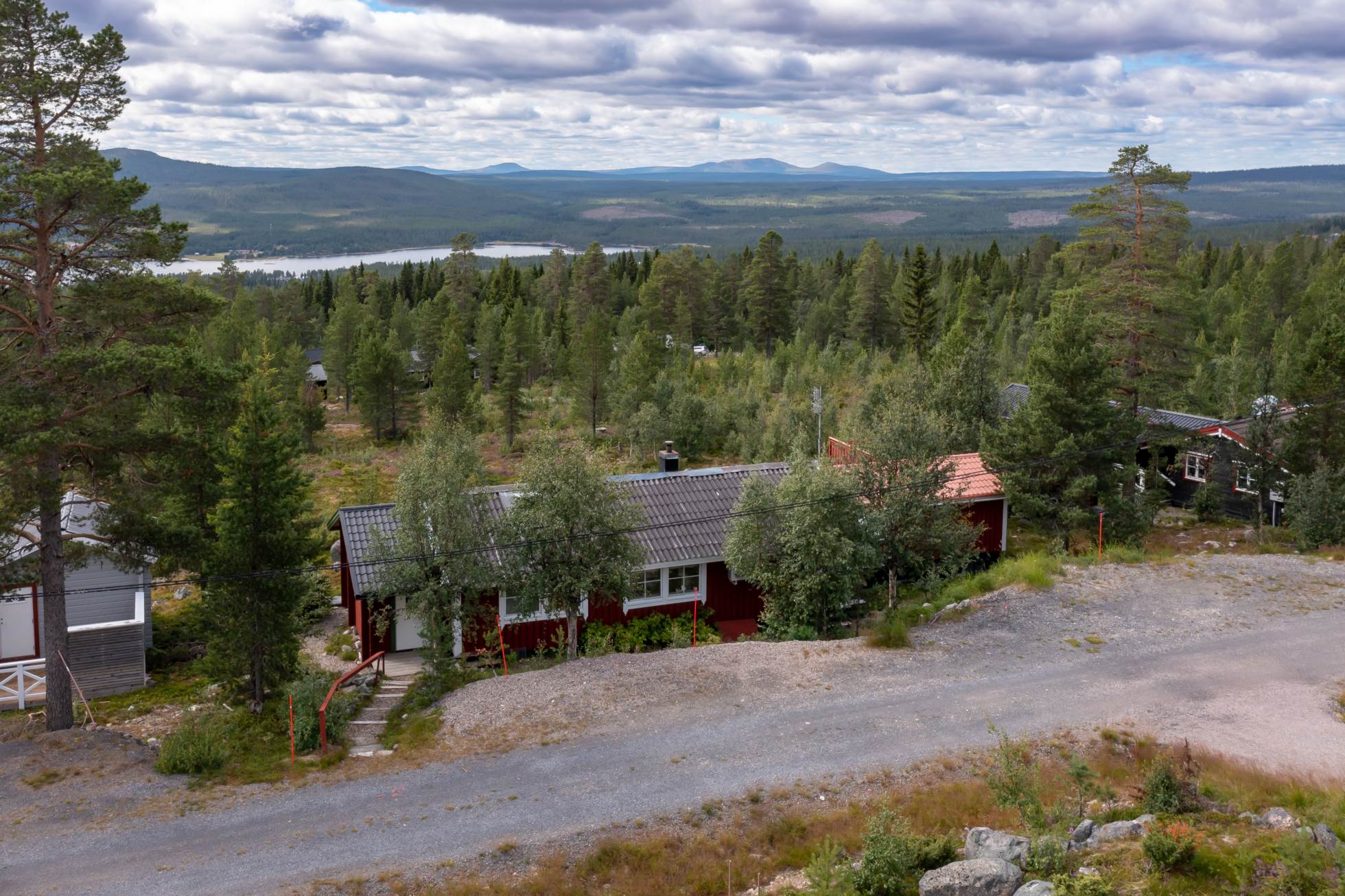 Fantastiskt läge i Hovärksbyn med spabad och renoverat badrum